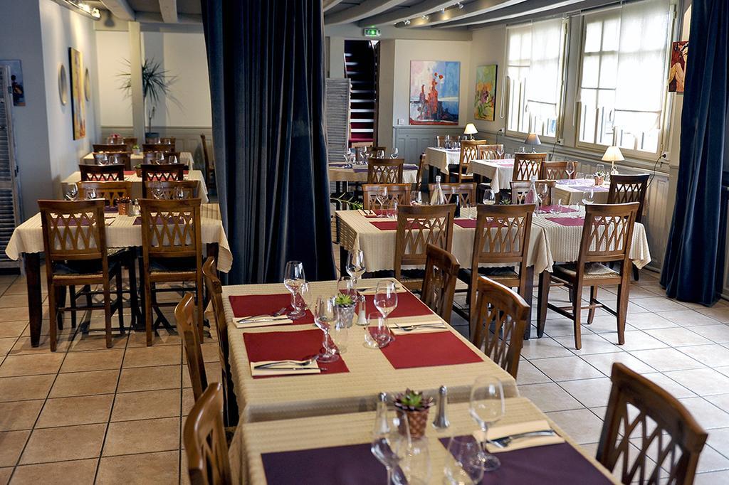 Le Lion D'Or - Logis Hotels - Hotel 2 Etoiles Et Restaurant Ingrandes  Eksteriør bilde